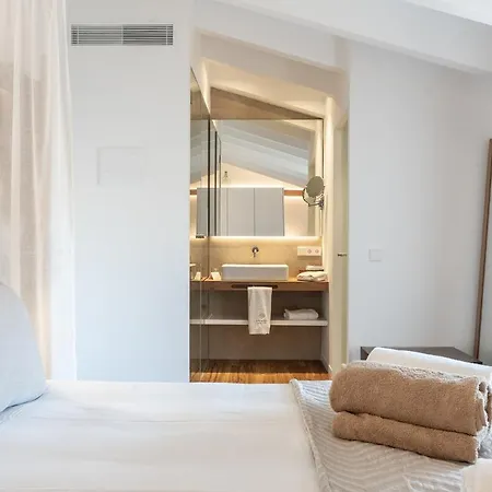 Hotel Ynaira & 4*