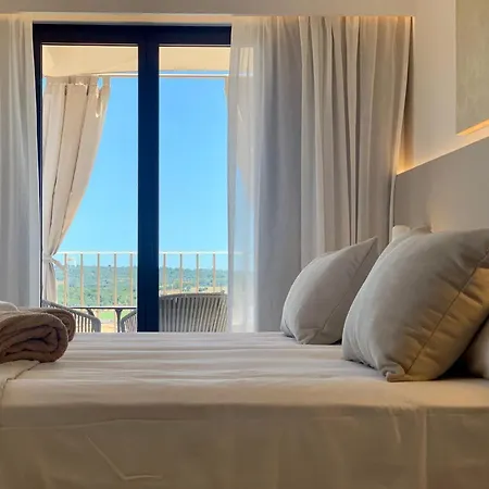 Ynaira Hotel&spa Hotel